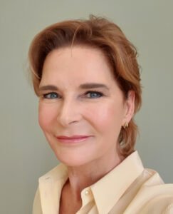 suzanne-arlom-expertin-fuer-faltenunterspritzung-hyaluron-botox-berlin